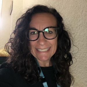 Meet your Posher, Deborah